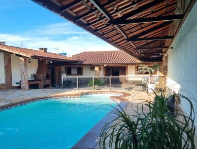 Casa para Venda, em Mongaguá, bairro Vera Cruz, 1 dormitório, 2 banheiros, 6 vagas