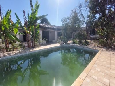 Casa para Venda, em Itanhaém, bairro Jardim Corumbá, 4 dormitórios, 2 banheiros, 5 vagas